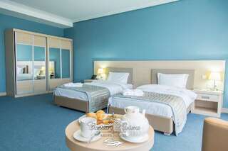 Отель Отель Caspian Riviera Grand Palace Актау Стандартный двухместный номер с 2 отдельными кроватями-3